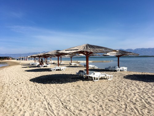 Královnina písečná pláž Nin